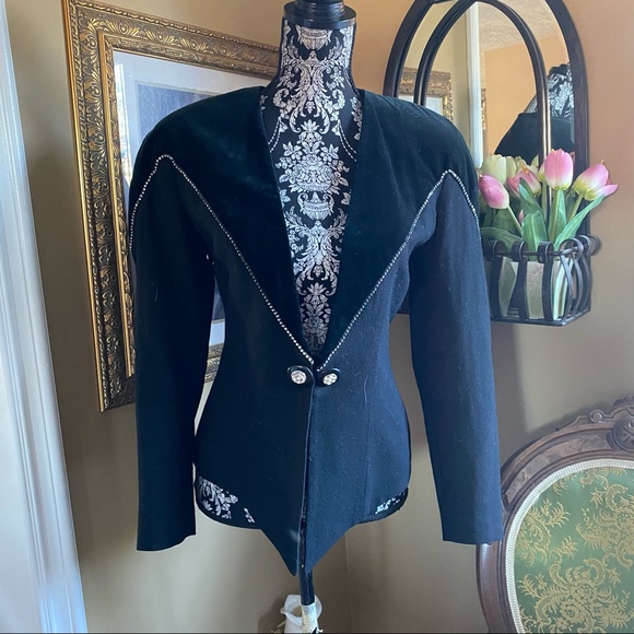 Zakura | 6 - Picture 1 of 4